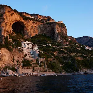 il-saraceno-grand-hotel.hotels-amalfi.com/